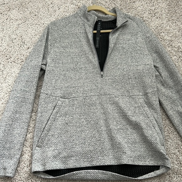 Lululemon 1/4 zip - Picture 1 of 5